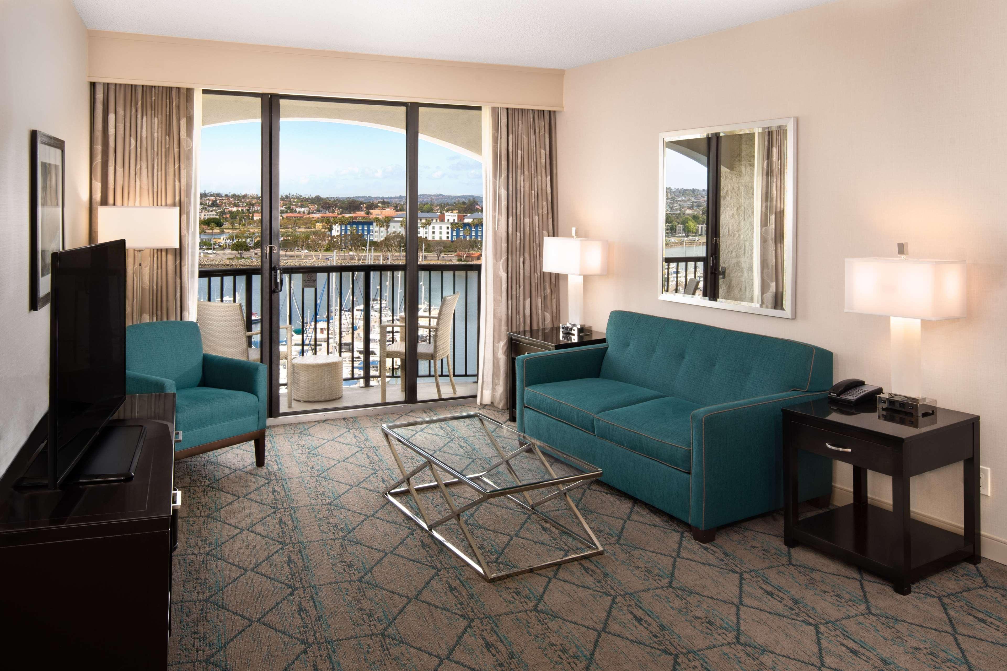 Hilton San Diego Airport/Harbor Island Exterior photo