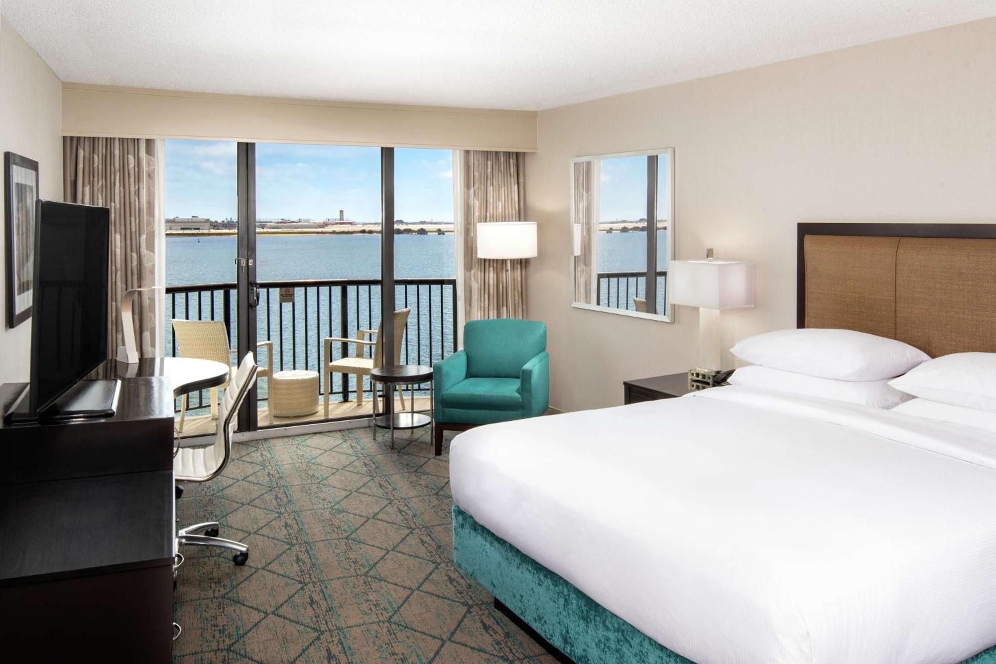Hilton San Diego Airport/Harbor Island Exterior photo