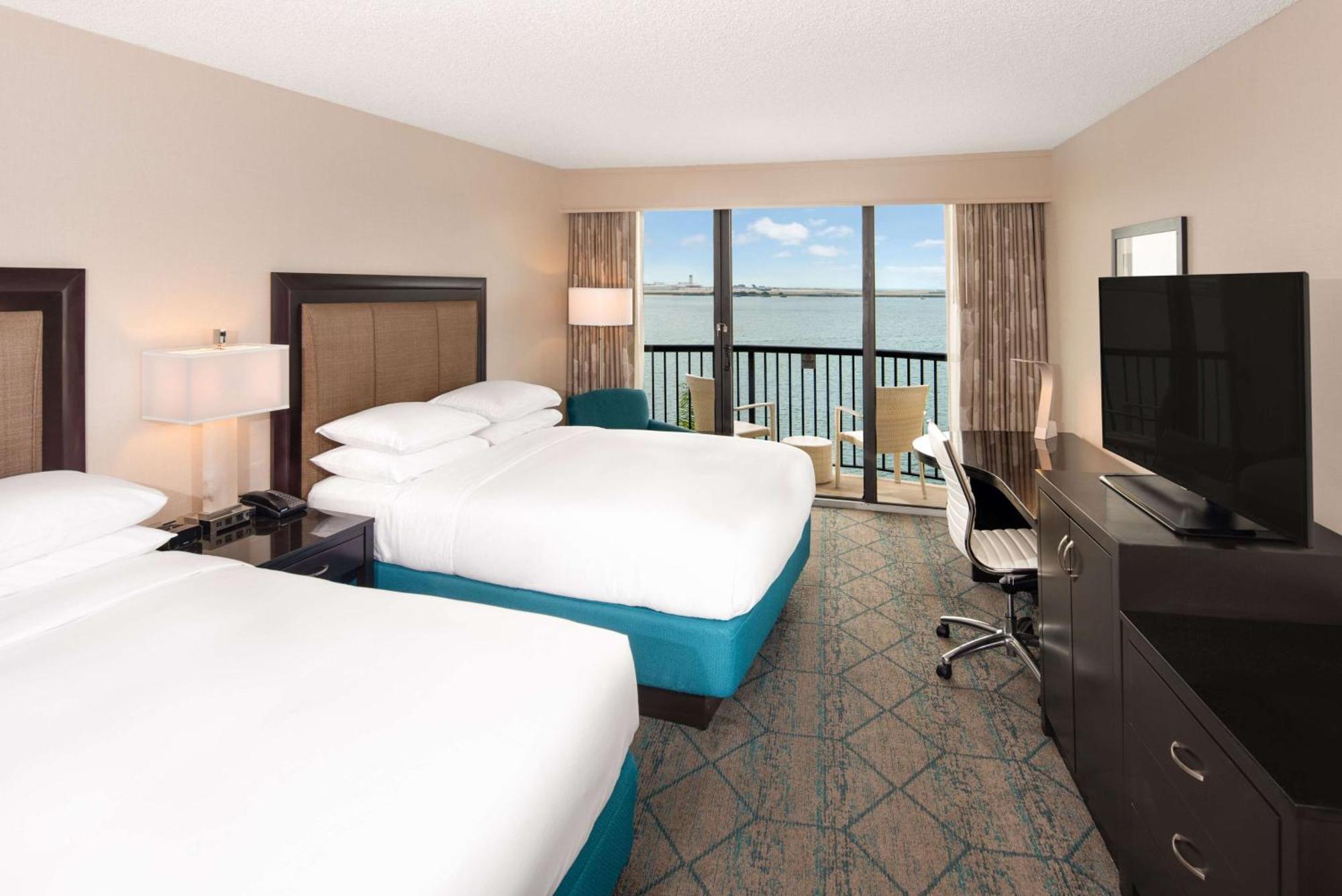 Hilton San Diego Airport/Harbor Island Exterior photo